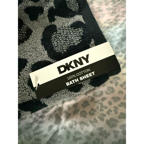 New DKNY Plus Gray Black Leopard Cheetah Beach pool Towel sheet LARGE 34"x64" - Picture 3 of 3